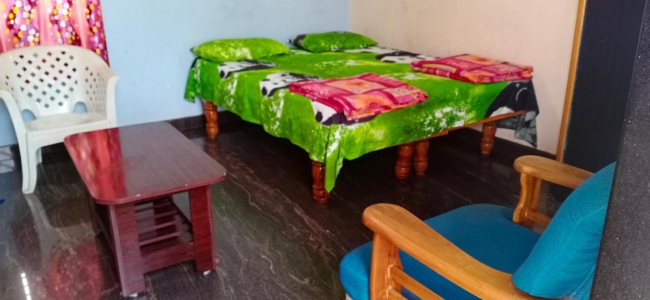 Rathna Home Stay ฮัมปี ภายนอก รูปภาพ